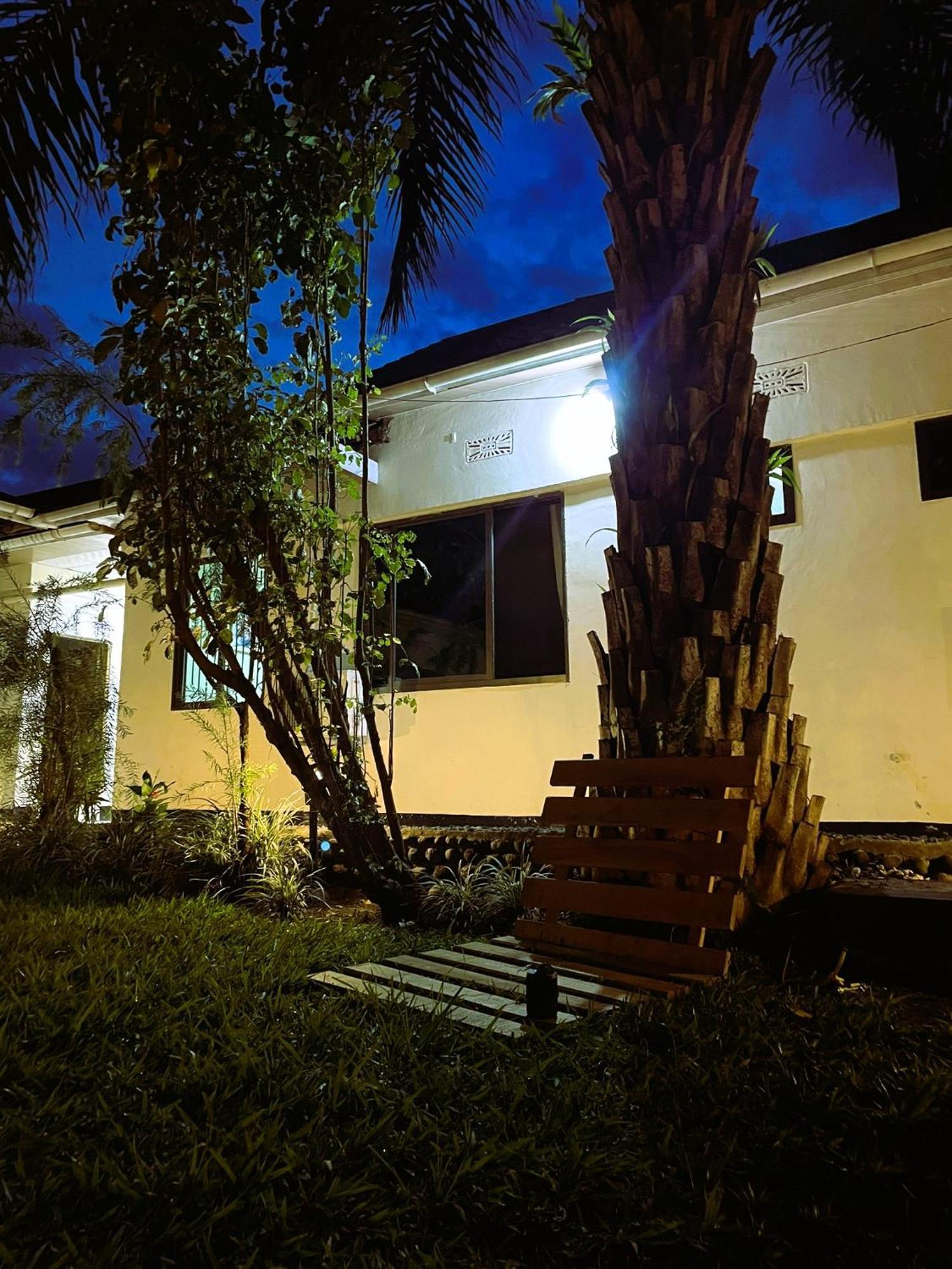 מושי Home Feeling Neneu Lodge מראה חיצוני תמונה