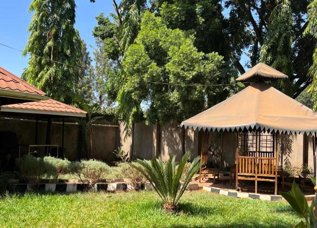 מושי Home Feeling Neneu Lodge מראה חיצוני תמונה